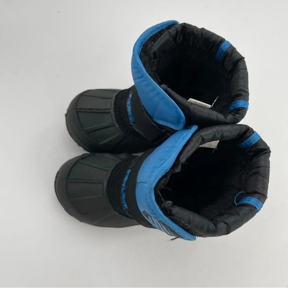 Kids Boy’s Black Blue Insulated Winter Snow Boots - Size 5 C